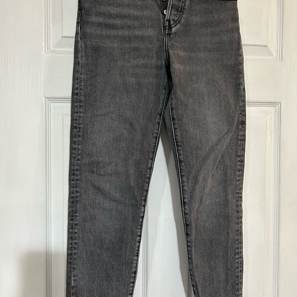 Levi's Women's Wedgie Straight Leg Jeans in Charcoal Gray